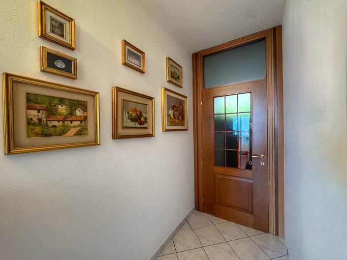 Image No.18-2 Bed Apartment for sale