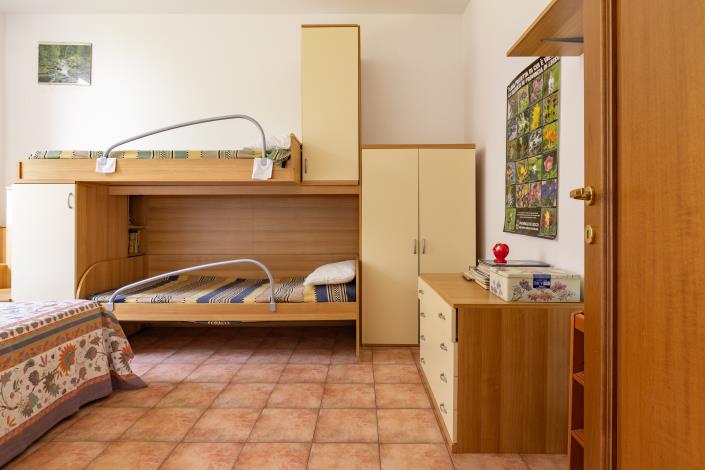 Image No.30-4 Bed House for sale