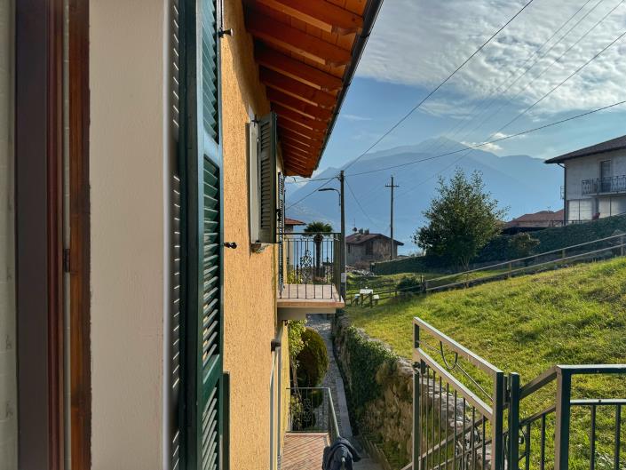 Image No.19-2 Bed Semi-Detached for sale