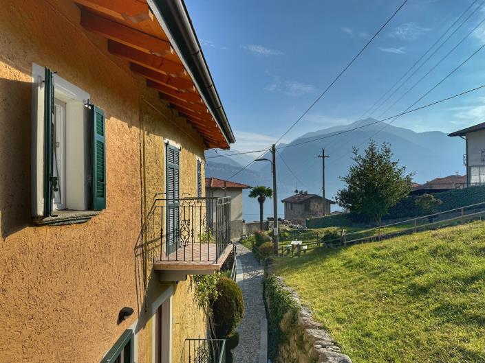 Image No.18-2 Bed Semi-Detached for sale