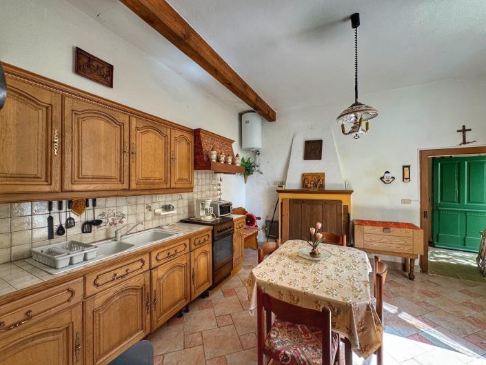 Image No.5-2 Bed Semi-Detached for sale