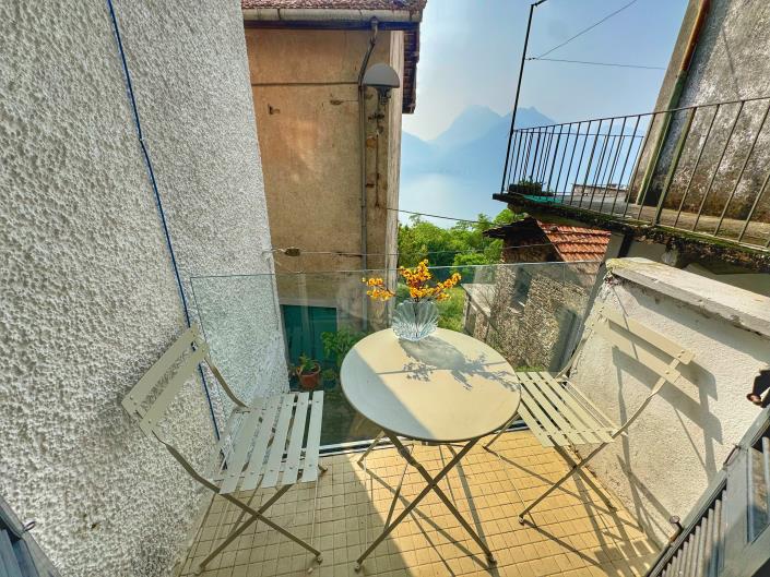 Image No.14-2 Bed Semi-Detached for sale