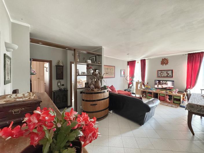 Image No.6-3 Bed Apartment for sale