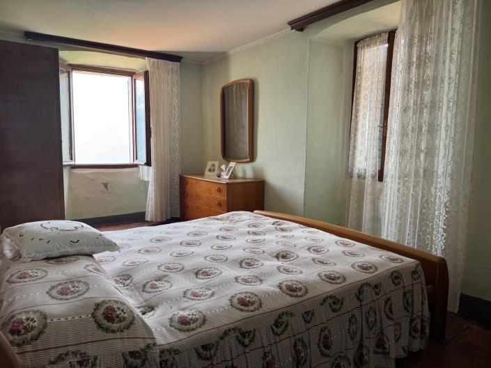 Image No.18-5 Bed Apartment for sale