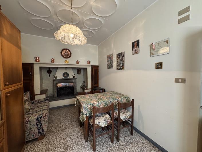 Image No.7-5 Bed Apartment for sale