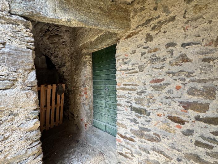 Image No.4-5 Bed Apartment for sale