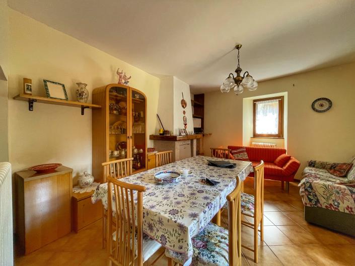 Image No.6-3 Bed House for sale