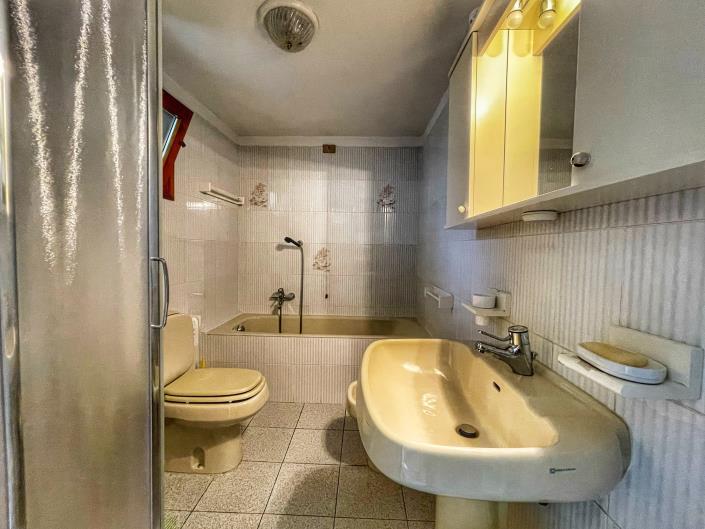 Image No.13-3 Bed House for sale