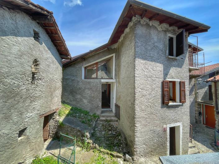 Image No.18-3 Bed House for sale