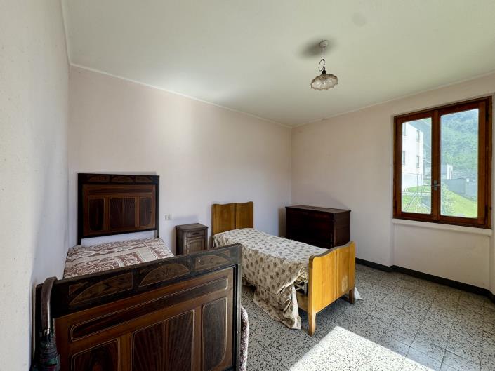 Image No.28-4 Bed House for sale