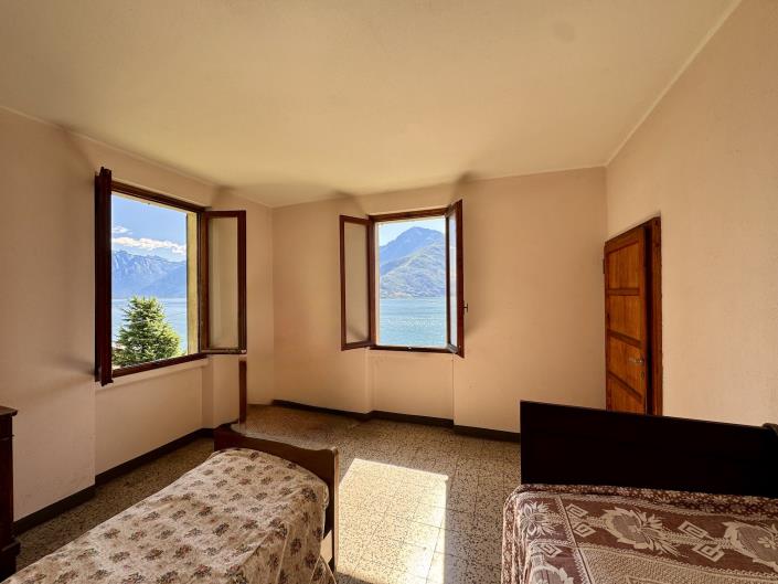 Image No.26-4 Bed House for sale