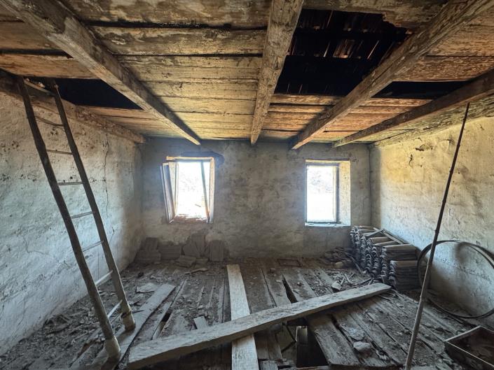 Image No.12-1 Bed House for sale