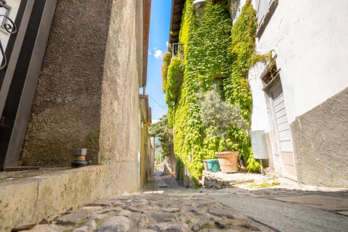 Image No.34-3 Bed House for sale