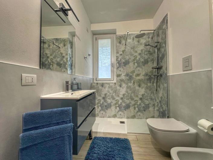 Image No.35-2 Bed Apartment for sale