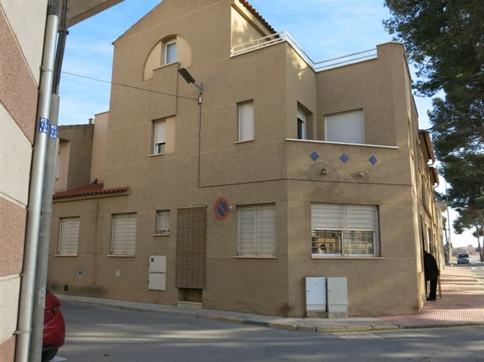 Image No.2-3 Bed Townhouse for sale