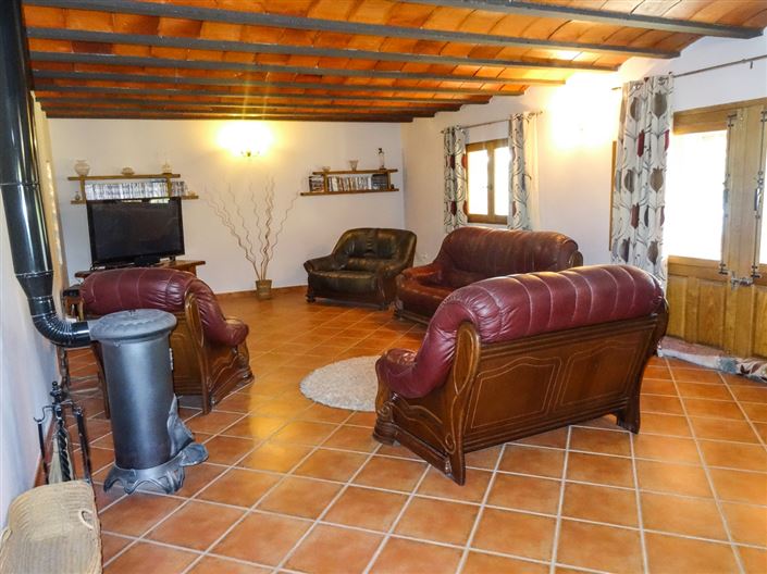 Image No.25-6 Bed Country House for sale