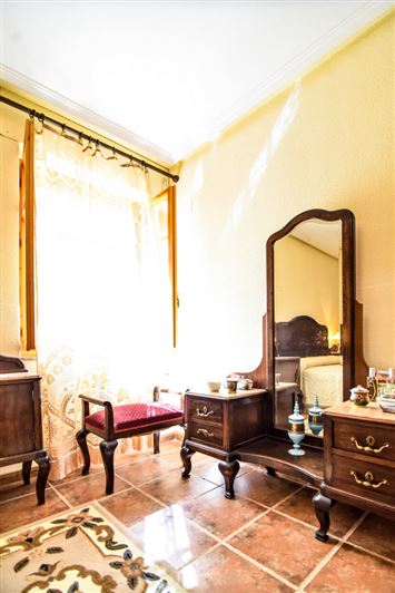 Image No.25-10 Bed Commercial for sale