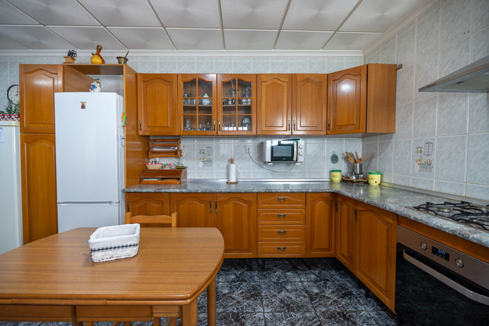 Image No.17-6 Bed Townhouse for sale