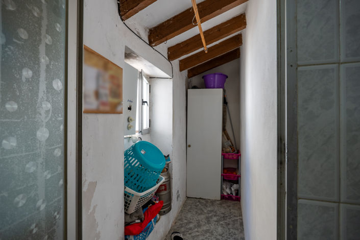 Image No.20-6 Bed Townhouse for sale