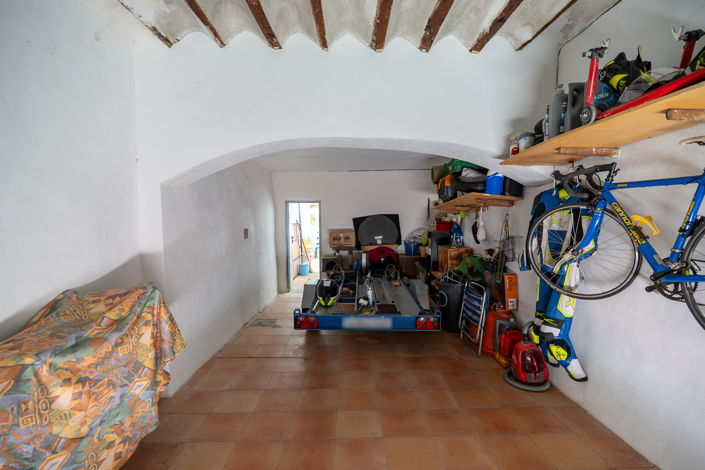 Image No.27-6 Bed Townhouse for sale