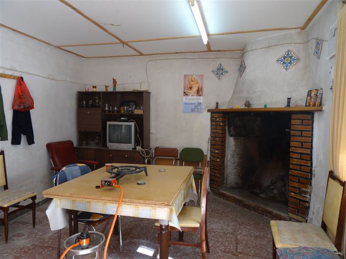 Image No.12-1 Bed Country House for sale