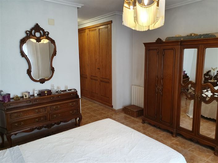 Image No.22-3 Bed Townhouse for sale