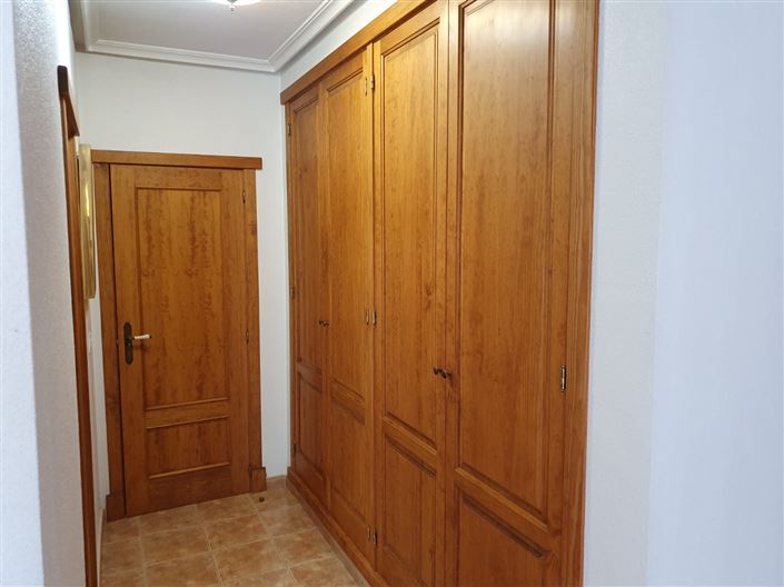 Image No.23-3 Bed Townhouse for sale