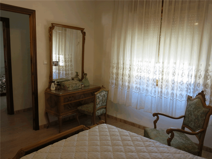 Image No.12-3 Bed Townhouse for sale