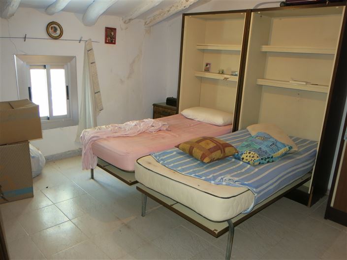 Image No.30-4 Bed Country House for sale