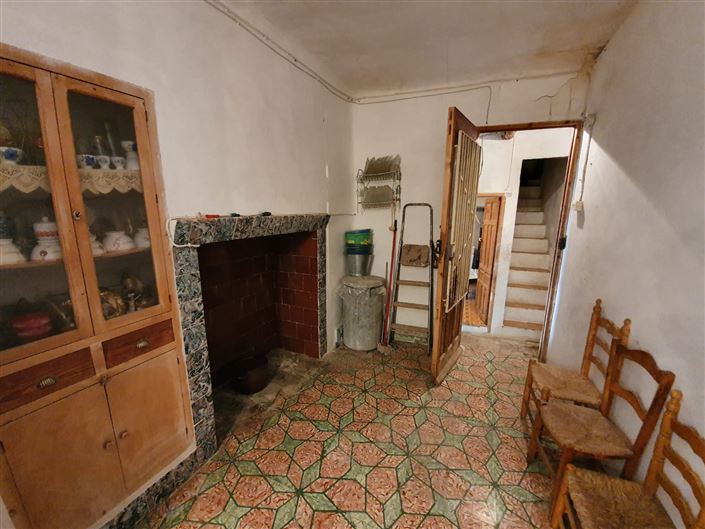 Image No.19-4 Bed Country House for sale