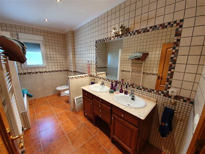 Image No.14-Villa de 4 chambres à vendre à Yecla