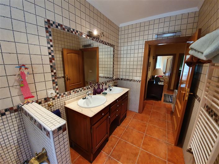 Image No.15-Villa de 4 chambres à vendre à Yecla