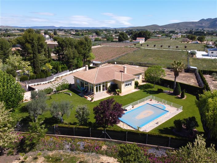 Image No.2-Villa de 4 chambres à vendre à Yecla