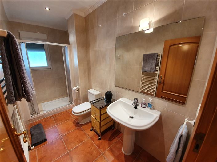 Image No.8-Villa de 4 chambres à vendre à Yecla