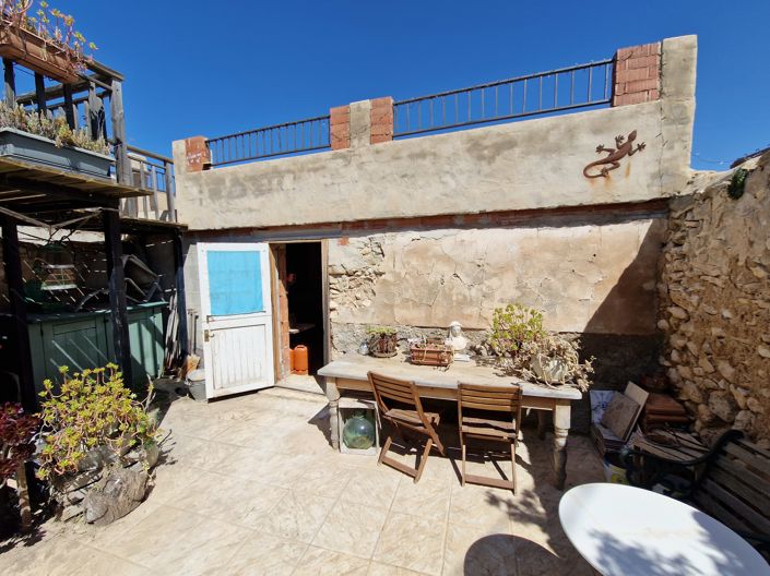 Image No.24-4 Bed Country House for sale