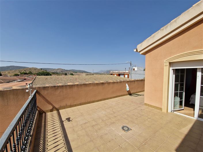 Image No.26-5 Bed Townhouse for sale