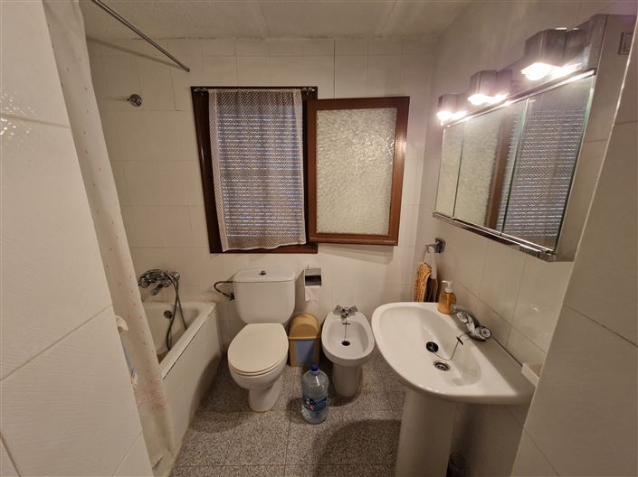 Image No.18-4 Bed Townhouse for sale