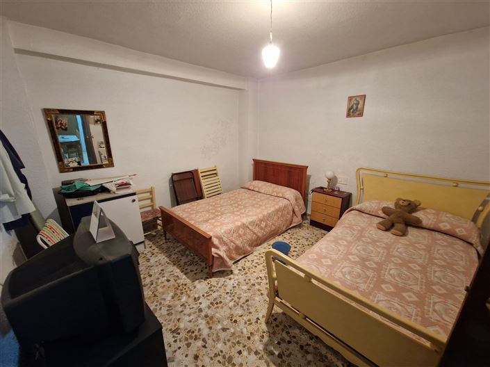 Image No.24-4 Bed Townhouse for sale