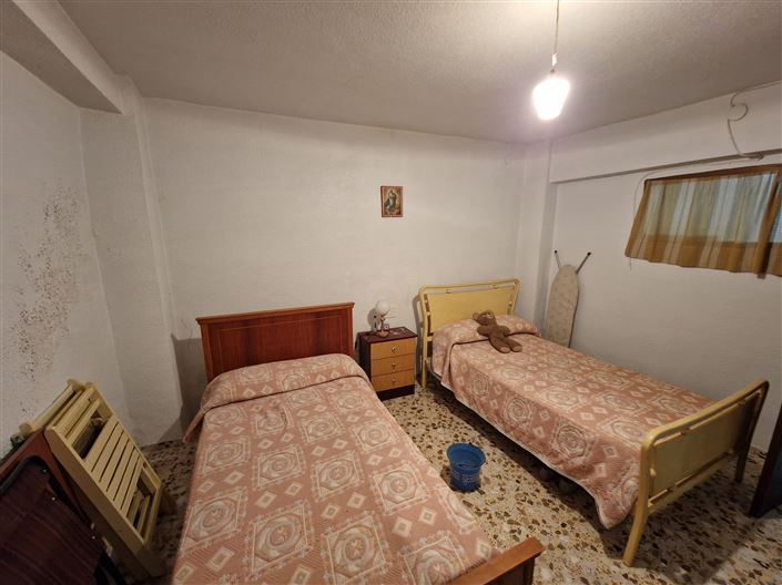 Image No.25-4 Bed Townhouse for sale