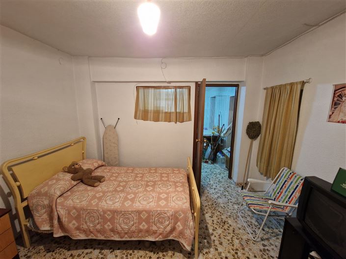 Image No.26-4 Bed Townhouse for sale