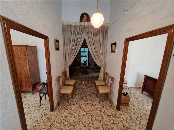 Image No.3-4 Bed Townhouse for sale