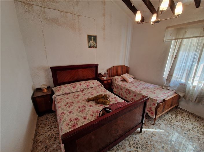 Image No.4-4 Bed Townhouse for sale