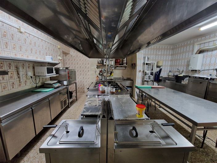 Image No.25-Commercial de 4 chambres à vendre à Canada de la Lena