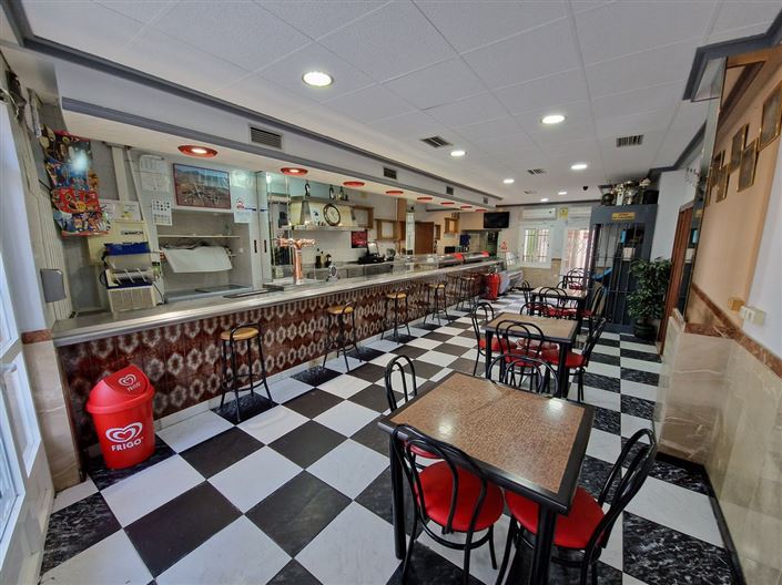 Image No.3-Commercial de 4 chambres à vendre à Canada de la Lena