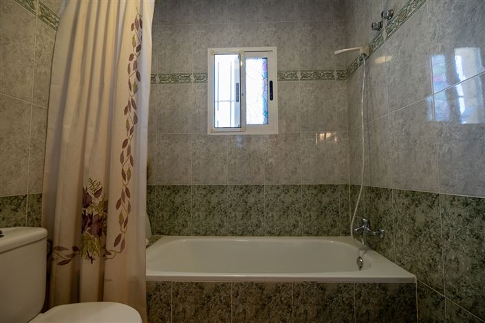 Image No.17-5 Bed Villa for sale