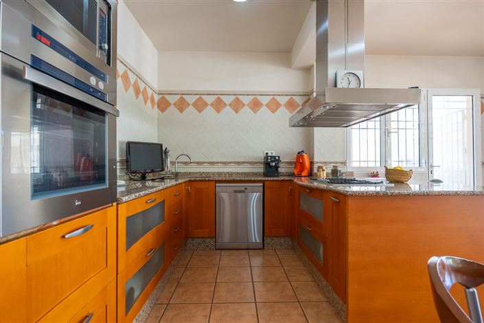 Image No.16-7 Bed Villa for sale