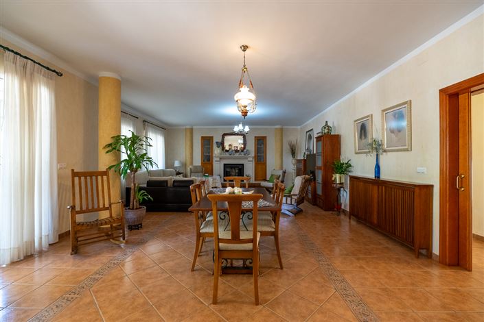 Image No.22-7 Bed Villa for sale