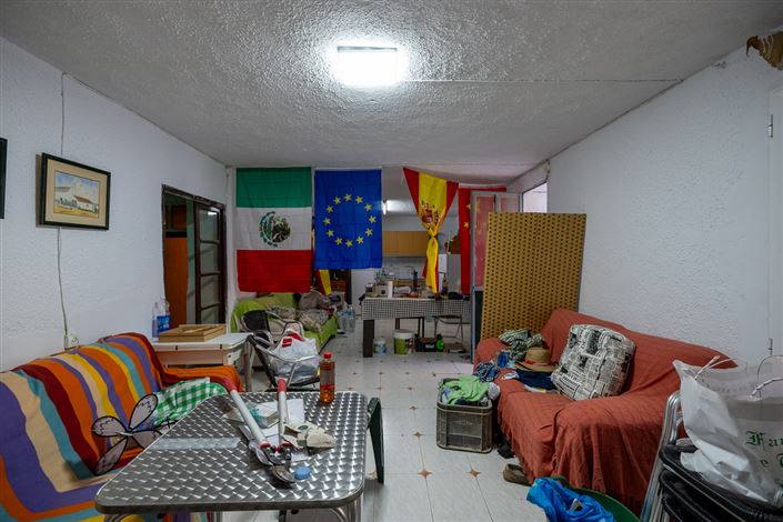 Image No.18-8 Bed Country House for sale