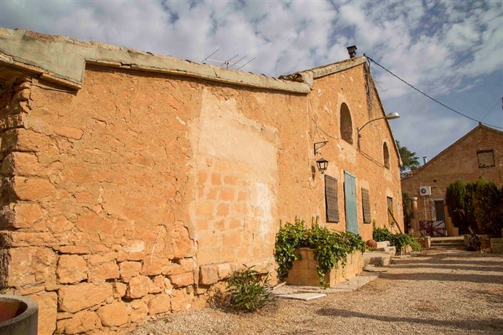 Image No.2-Maison de campagne de 4 chambres à vendre à Yecla