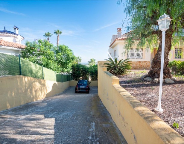 Image No.25-4 Bed Villa for sale